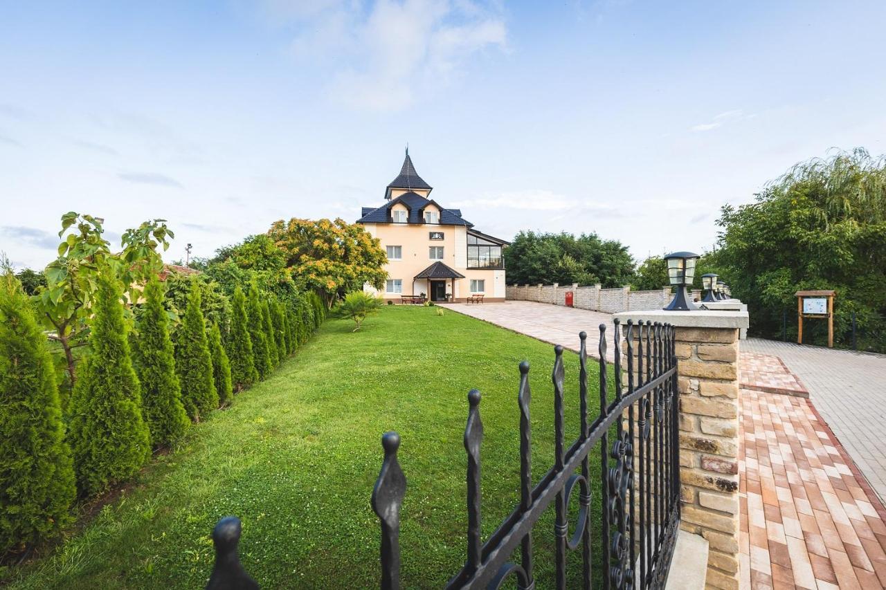 فندق Navigator Palić المظهر الخارجي الصورة